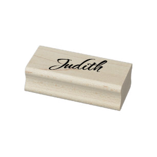Judith naam cursief decoratief script lettertype 	rubberstempel