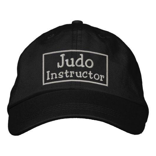 Judo Instructor Geborduurde Pet (Voorkant)