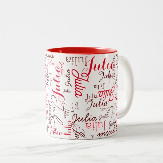 Julia Custom Red Script Name herhaald overal Tweekleurige Koffiemok (Voorkant rechts)