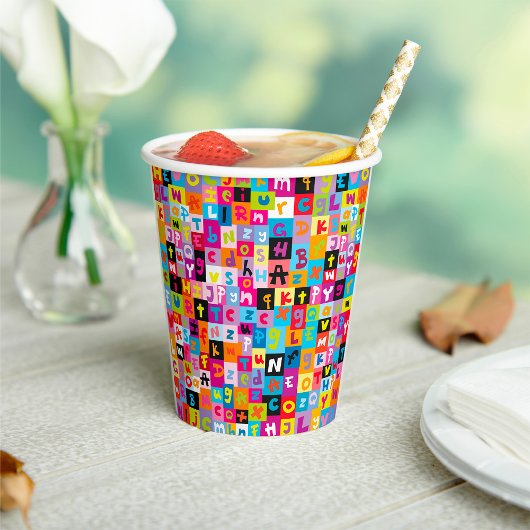Jumble Alphabet Pattern Papieren Bekers