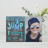 Jump Invitation à l'anniversaire Trampoline Party (Debout devant)
