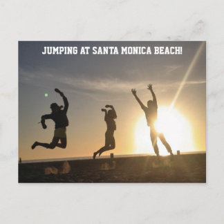 Jumping in Santa Monica Beach Briefkaart