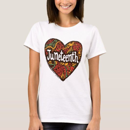 Juneteenth afrocentrische hartpatronen t-shirt (Voorkant)