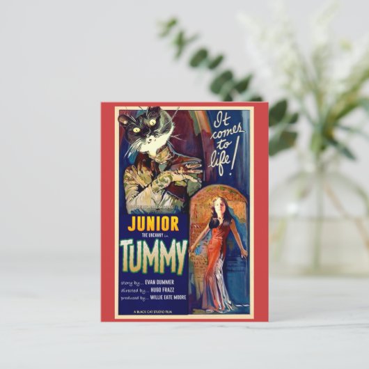 Junior la carte postale étrange (Debout devant)