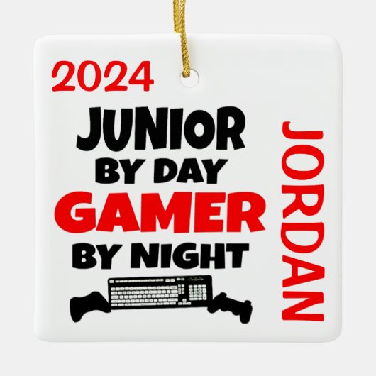 Junior speelt graag videogames keramisch ornament (Voorkant)