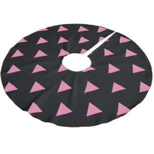 Jupon De Sapin En Polyester Brossé Drapeau triangle rose de SlipperyJoe drapeau rose
