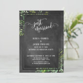 Just Married Script Greenery Boeket & Krijtbord Kaart (Staand voorkant)