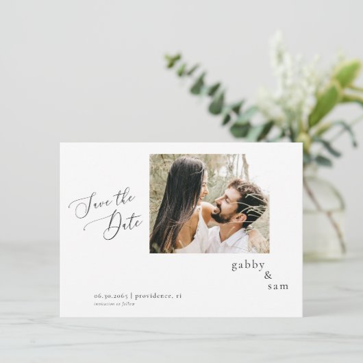 Just Us Photo White Wedding Bewaar de datum QR Kaart (Staand voorkant)