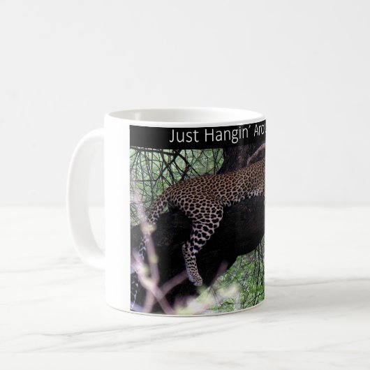 Juste accroché autour d'une tasse avec un léopard  (Devant gauche)