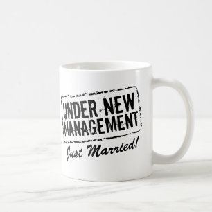 Juste tasse de café mariée   sous la nouvelle