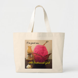 Juste un sac démodé de tricot de fille