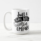 Juste une fille Boss construisant sa tasse Empire (Gauche)