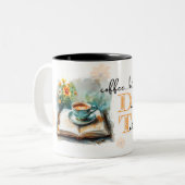 JW "Café... mais premier Daily Text" Mug (Devant gauche)