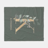 K Monogram Floral Aangepast Fleece Deken (Voorkant (Horizontaal))