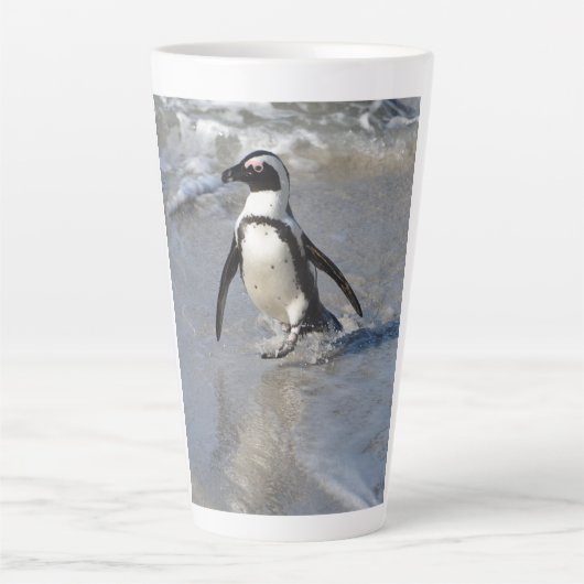 Kaapse Pinguïn Latte Mok (Voorkant)