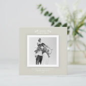 Kaart met minimale Warm Grey/Beige Kerstmis (Staand voorkant)
