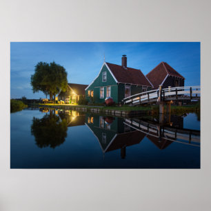 Kaas boerderij bij de schemering in Nederland Poster