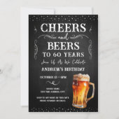 Kaas en bier 60e verjaardag Chalkboard Invitati Kaart (Voorkant)