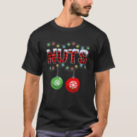 Kaas met kerstlampjes die de koeskok met elkaar ve