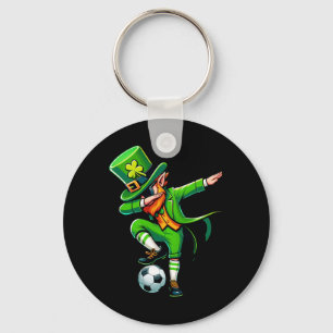 Kabouter speelt voetbal St. Patrick's Day sport vo Sleutelhanger