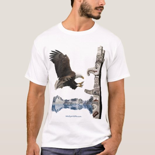 Kale adelaar, Totem Pole & Mountain scene T-shirt (Voorkant)