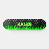 Kaleb: groen vuur en vlammenskateboardontwerp. skateboard (Horizontaal)
