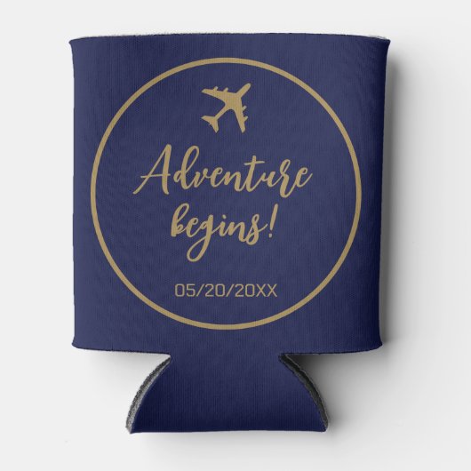 Kalligrafie blauw en goud boarding pass bruiloft blikjeskoeler (Voorkant)