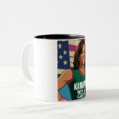 KAMALA HARRIS 2024 TWEEKLEURIGE KOFFIEMOK (Voorkant links)