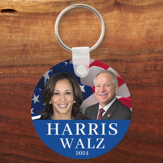 Kamala Harris en Tim Walz 2024 Sleutelhanger (Achterkant)