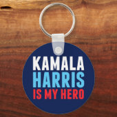 Kamala Harris is Mijn Hero Sleutelhanger (Achterkant)