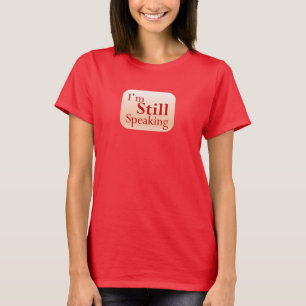 Kamala Harris spreekt nog steeds citaat in het roo T-shirt