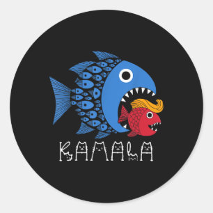 Kamala over Trump Blauwe Golfstroom Grote Vis Eet Ronde Sticker