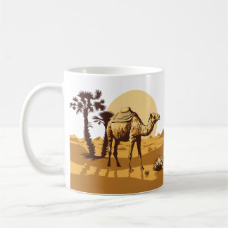 Kamel, woestijn, palmbomen en zonneschijn koffiemok