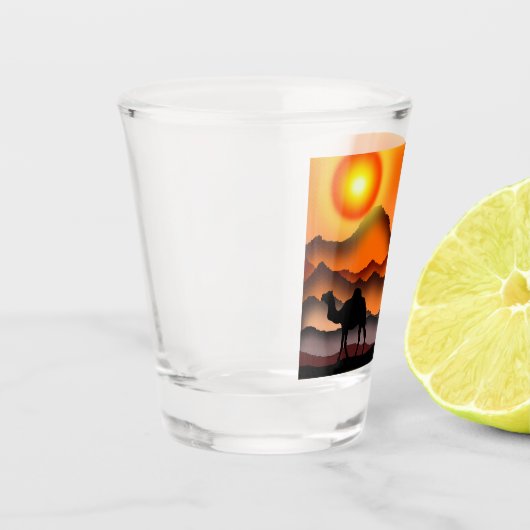 kamelen shot glas (Links)