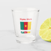 Kameroense vlag rood gepersonaliseerd shot glas (Voorkant)
