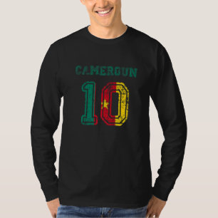 Kameroense voetbal supporter voor het toernooi om t-shirt