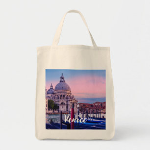 Kanaal met gondels en kerk in Venetië Tote Bag