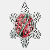 Kandijbonen en peppermints-kerstfeestdag tin sneeuwvlok ornament (Rechts)