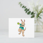 Kangaroo als handbalspeler met handbal briefkaart (Staand voorkant)