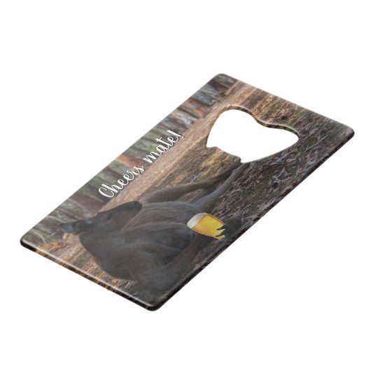 Kangaroo Relaxing with Beer Australia Funny Kredietkaart Flessenopener (Achterkant Gekanteld)