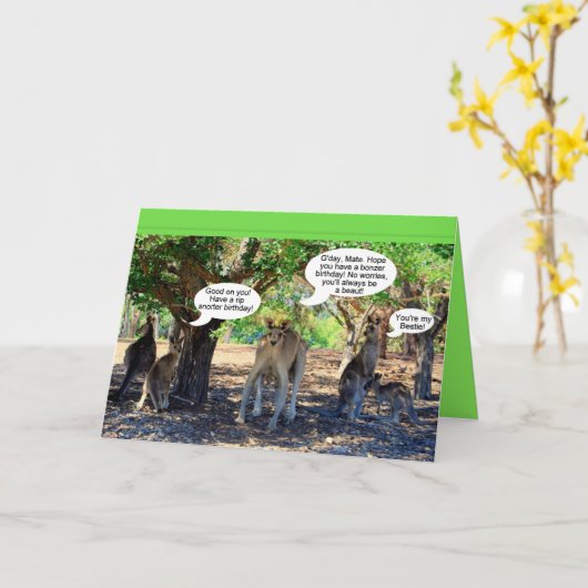 Kangoeroe familie Happy Birthday Humor Kaart (Gele Bloem)