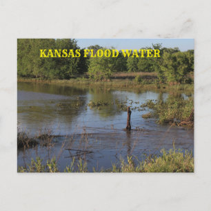 Kansas overstroming water in een boerderij veld.Po Briefkaart