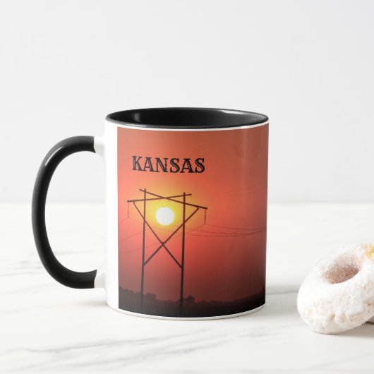 Kansas Red Power Line coucher de soleil CAFÉ MUG (Avec donut)
