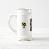 Kapitein van de afdeling Cavalry Bierpul (Links)