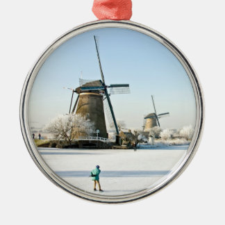 Karakteristiek nederlandse schaatsen bij Kinderdij Metalen Ornament