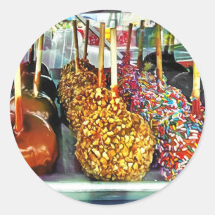 Karamelappels met springen en noten ronde sticker