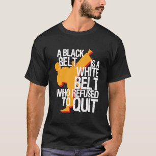 Karate - een zwarte riem t-shirt