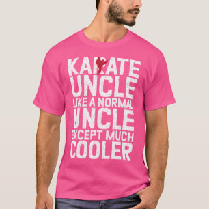 Karate oom als een normale oom, behalve veel cool t-shirt