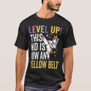 Karate Uniform Eenhoorn Level Up Gele Belt Award T-shirt