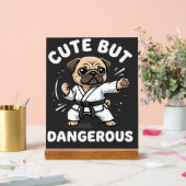 Karateka de mignon mais dangereux Pug (Mariage)